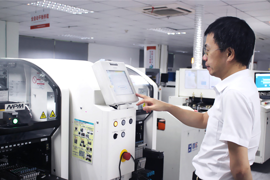 宝安日报报道：MK体育公司顾伟 三十载初心不改 深耕LED显示屏研发