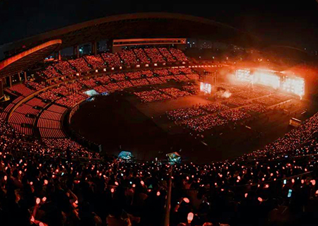 MK体育透明屏闪耀周杰伦张韶涵演唱会和GETshow展！