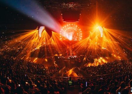 MK体育LED显示屏闪耀痛仰乐队天津演唱会